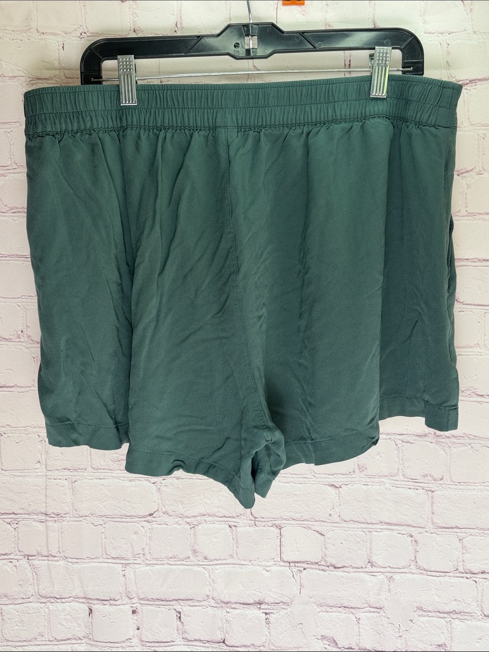 Old Navy Dark Green High-Waist Casual Playa Shorts Woman’s Size XL - Picture 3 of 3